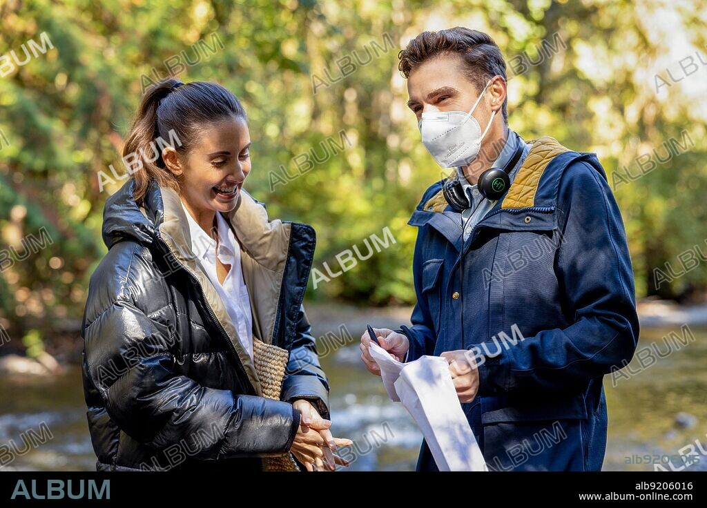 ALISON BRIE et DAVE FRANCO dans SOMEBODY I USED TO KNOW, 2023, réalisé par DAVE FRANCO. Copyright AMAZON STUDIOS.