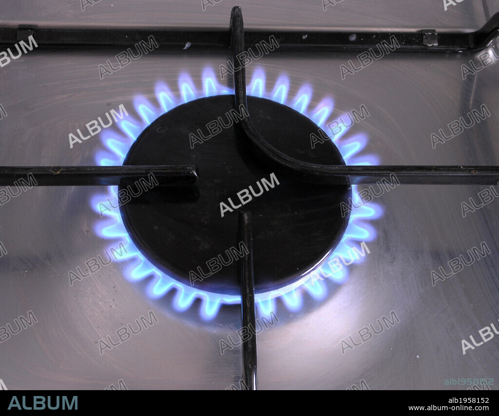 FOGON DE GAS encendido.