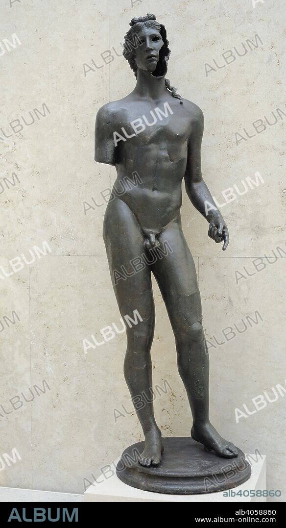 Estatua de Apolo. Siglo I. Bronce. Procedente de Termantia (Montejo de Tiermes, provincia de Soria). Museo Arqueológico Nacional. Madrid. España.