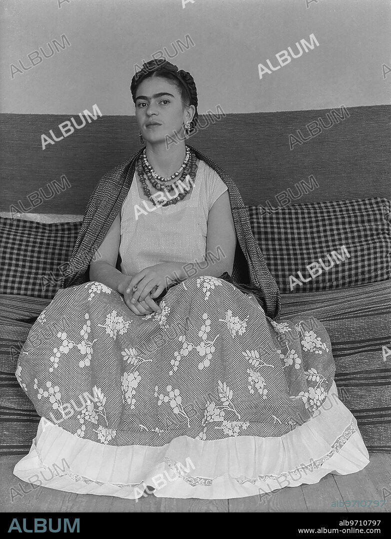 FRIDA KAHLO in BECOMING FRIDA KAHLO, 2022, directed by LOUISE LOCKWOOD. Copyright Rogan Production / BBC.