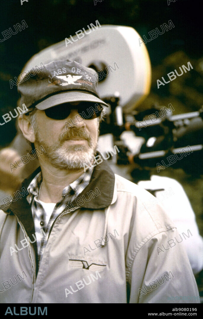 STEVEN SPIELBERG en SALVAR AL SOLDADO RYAN, 1998 (SAVING PRIVATE RYAN), dirigida por STEVEN SPIELBERG. Copyright DREAMWORKS.