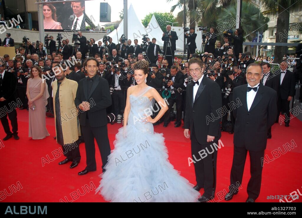 FAN BINGBING. May 12, 2010 - Cannes, France - Jurors Alberto Barbera, Benicio Del Toro, Kate Beckinsale, Alexandre Desplat attends the opening night Premiere of 'Robin Hood' at the 63rd Cannes Film Festival 2010. 12/05/2010