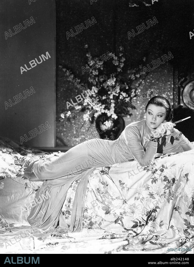 MYRNA LOY in THE MASK OF FU MANCHU, 1932, directed by CHARLES J. BRABIN and CHARLES VIDOR. Copyright M.G.M.