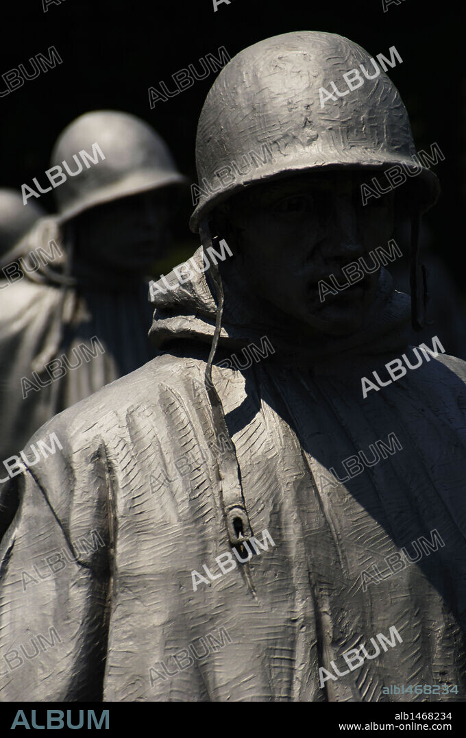 Korean War Veterans Memorial (1995). Group of 19 stainless steel sculptures, by Frank Gaylord, representing a squad patrol. Detail. West Potomac Park. National Mall. Washington D.C. United States.