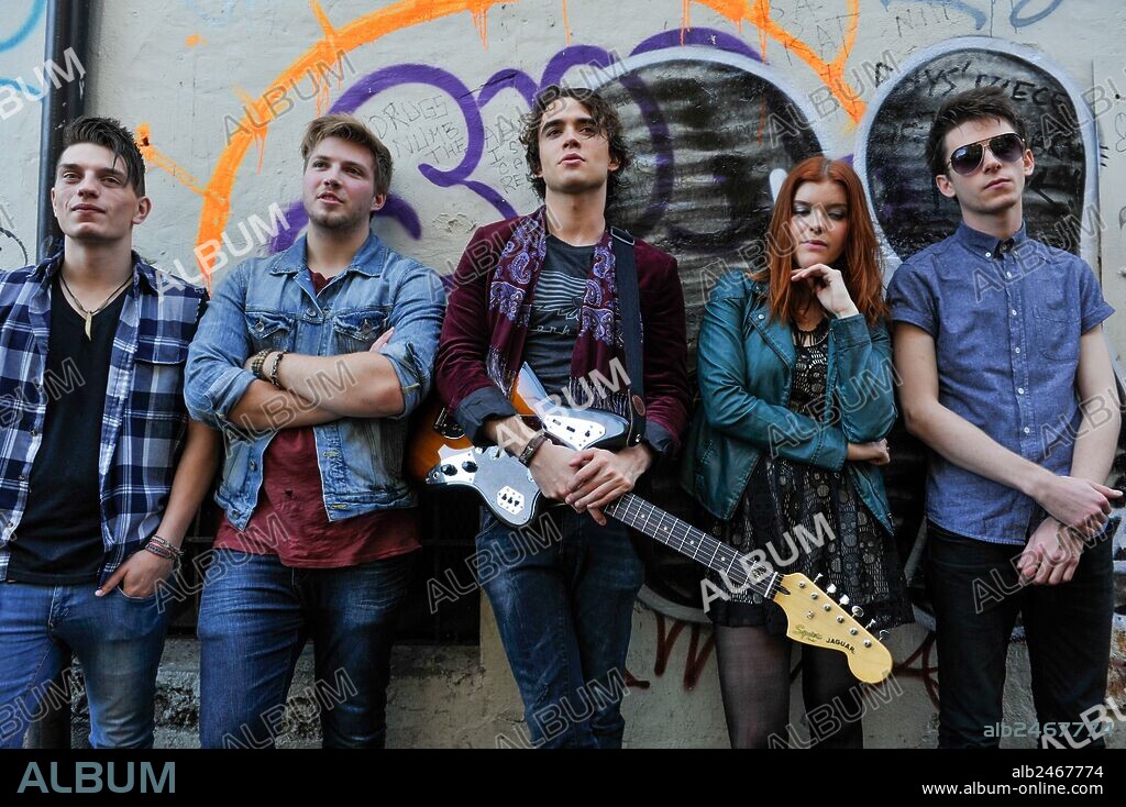 JAMIE BLACKLEY, LIANA LIBERATO and TOM VANDERKAM in IF I STAY, 2014, directed by R. J. CUTLER. Copyright NEW LINE CINEMA / WARNER BROS.
