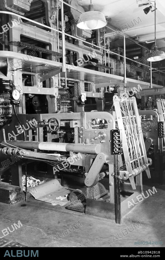 A rotary printing press in the plants of the mechanical engineering company MAN (Maschinenfabrik Augsburg-Nuernberg), Germany 1930s.