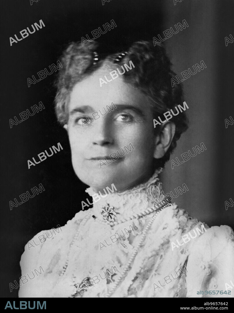 Ida Saxton McKinley (1847-1907), First Lady of the United States 1897-1901, Wife of U.S. President William McKinley, Head and Shoulders Portrait, 1900.