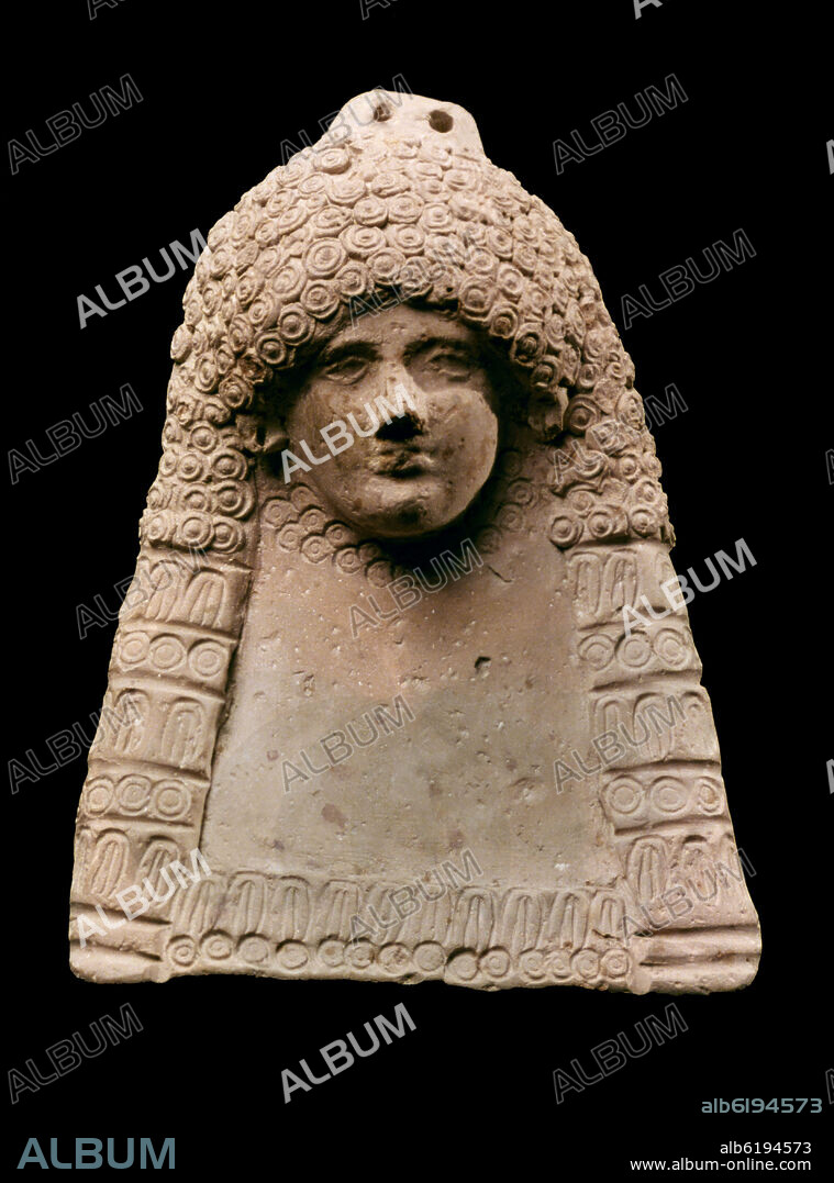 DIOSA TANIT - PLACA FEMENINA DE TERRACOTA - CERAMICA PUNICA - SIGLO IV AC.