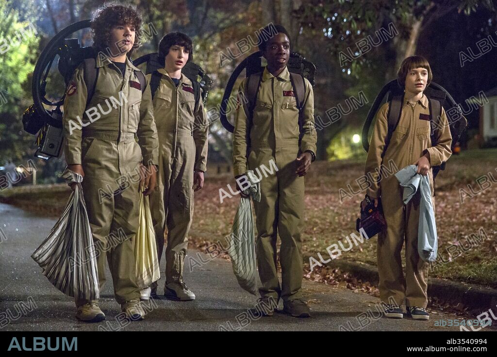 CALEB MCLAUGHLIN, FINN WOLFHARD, GATEN MATARAZZO and NOAH SCHNAPP in STRANGER THINGS, 2016, directed by MATT DUFFER and ROSS DUFFER. Copyright 21 LAPS ENT/MONKEY MASSACRE. Season 2.