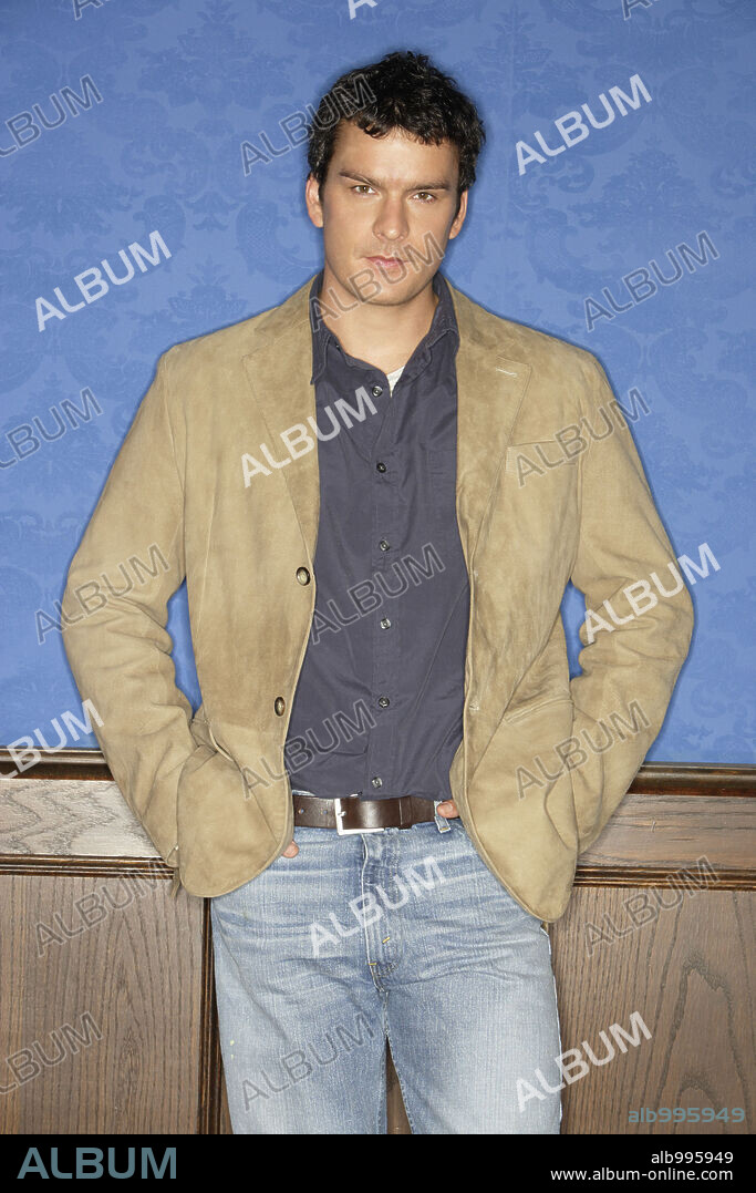 BALTHAZAR GETTY en CINCO HERMANOS, 2006 (BROTHERS & SISTERS), dirigida por KEN OLIN. Copyright TOUCHSTONE TELEVISION / D'AMICO, BOB.