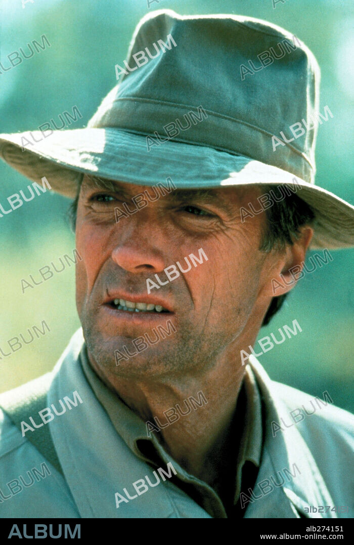 CLINT EASTWOOD en CAZADOR BLANCO, CORAZÓN NEGRO, 1990 (WHITE HUNTER, BLACK HEART), dirigida por CLINT EASTWOOD. Copyright WARNER BROTHERS.