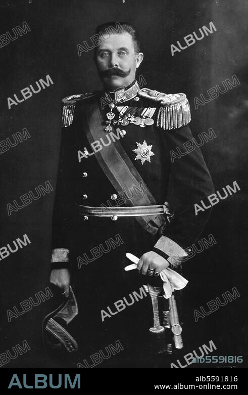 Franz Ferdinand, Erzherzog, österr.-ungar. Thronfolger Graz 18.12.1863 - (ermordet) Sarajevo. 28.6.1914. Porträt in Marineuniform. Foto, um 1905.