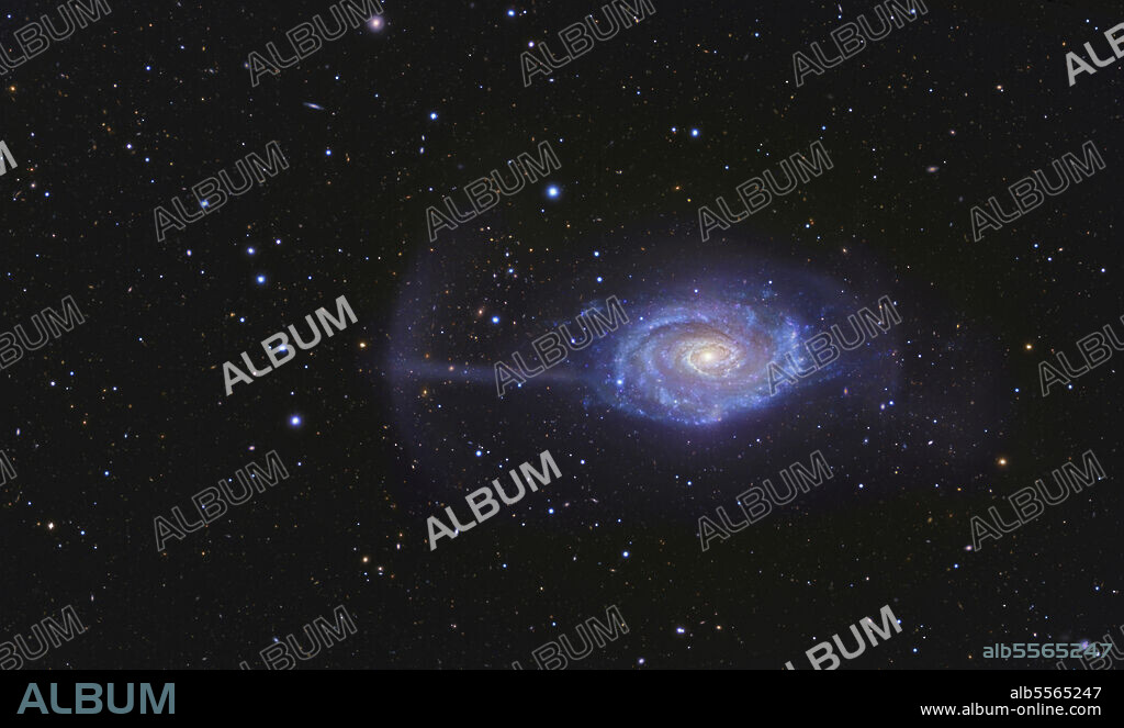 NGC 4651, the Umbrella Galaxy. Not even the star streams of a long lost satellite galaxy dampen the clarity of this image featuring NGC 4651, the Umbrella Galaxy.