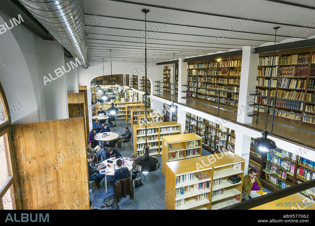 Biblioteca de Cultura Artesana,Centre Cultural la Misericòrdia ,Palma de Mallorca , Mallorca, Balearic islands, spain.