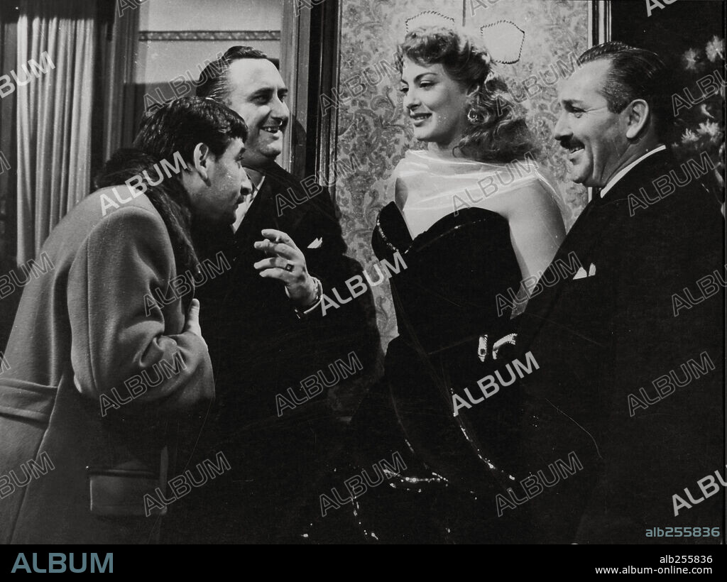 YVONNE SANSON en ALCALDE, EL ESCRIBANO Y SU ABRIGO, EL, 1952 (IL CAPPOTTO), dirigida por ALBERTO LATTUADA. Copyright FARO S.A.