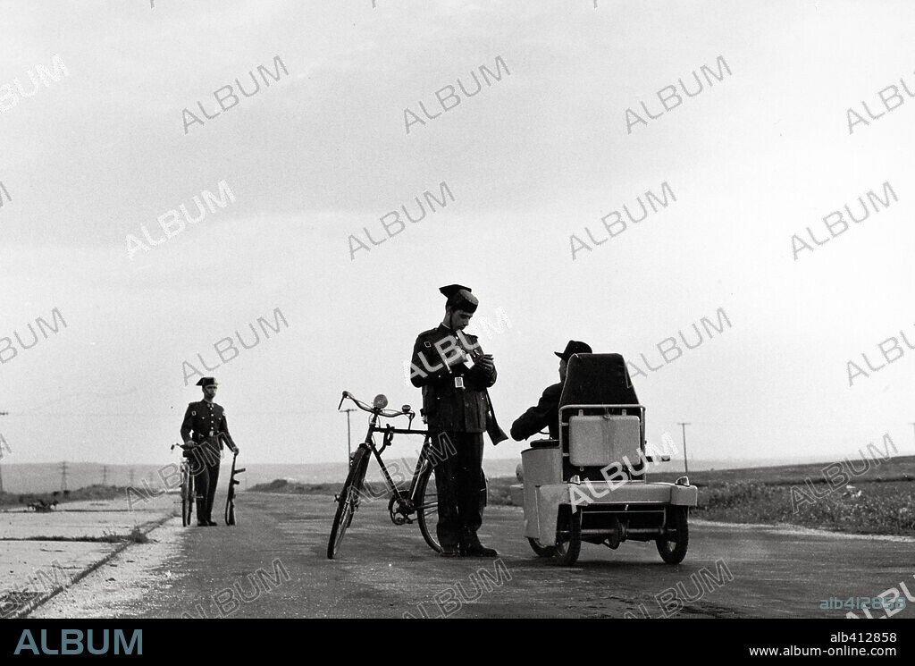 THE LITTLE COACH, 1960 (EL COCHECITO), directed by MARCO FERRERI. Copyright FILMS 59.