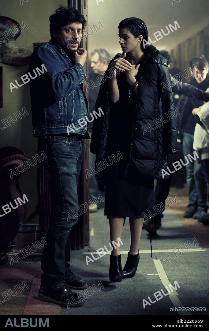 CLARA LAGO et SANTI AMODEO dans QUIEN MATO A BAMBI?, 2013, réalisé par SANTI AMODEO. Copyright RODAR Y RODAR CINE Y TELEVISION S.L.