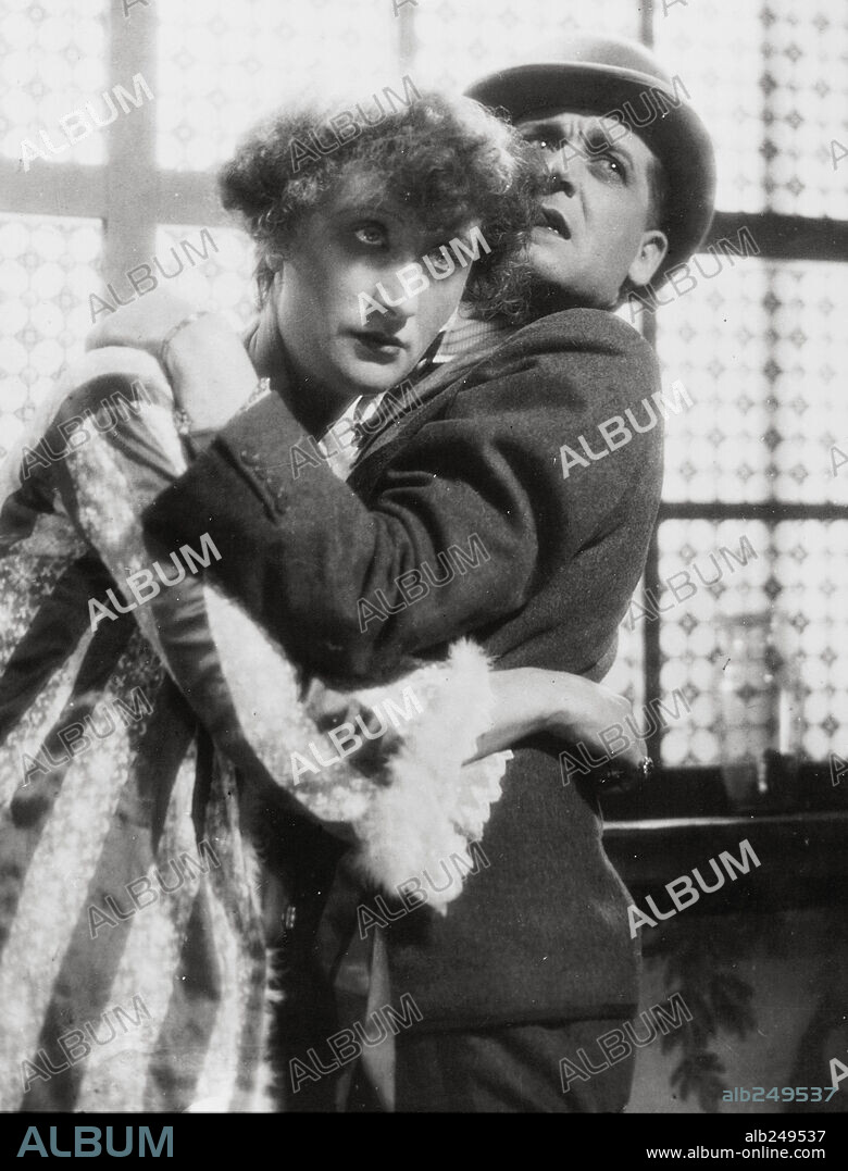 ALBERT PREJEAN und CAROLA NEHER in DIE DREIGROSCHENOPER, 1931, unter der Regie von GEORG WILHELM PABST. Copyright Cortesía.