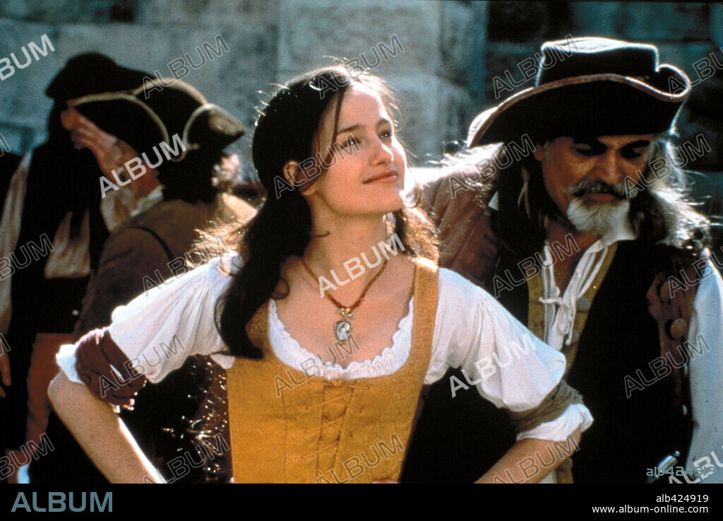 MARIE GILLAIN in LE BOSSU, 1997, directed by PHILIPPE DE BROCA.