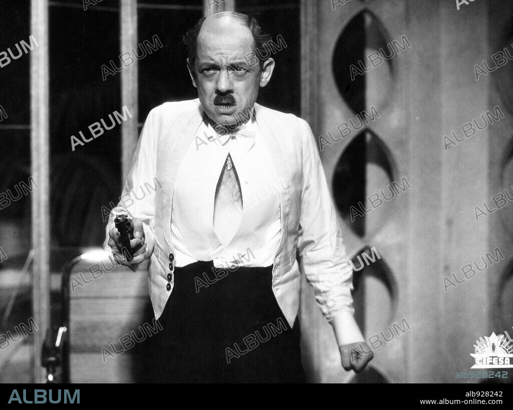 VALERIANO LEON in ES MI HOMBRE, 1934, directed by BENITO PEROJO. Copyright CIFESA.