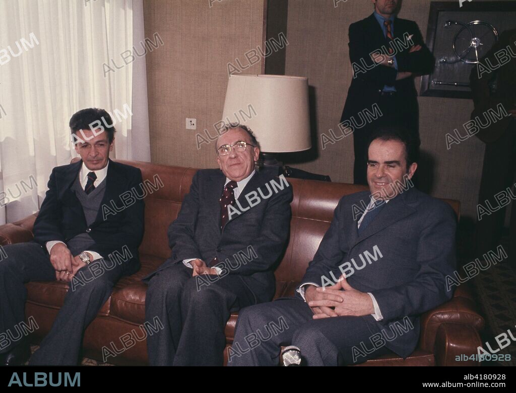 SANTIAGO CARRILLO SOLARES POLITICO ESPAÑOL GIJON 1915-2012 REUNION CON LOS LIDERES COMUNISTAS EUROPEOS E. BERLINGUER Y G. MARCHAIS. AÑO 1976.