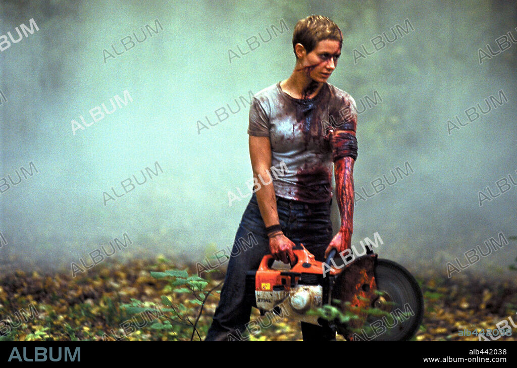 CECILE DE FRANCE en ALTA TENSIÓN, 2003 (HAUTE TENSION), dirigida por ALEXANDRE AJA. Copyright LIONS GATE FILMS.