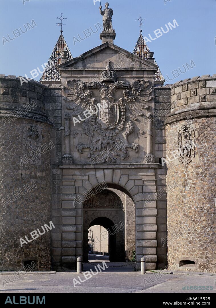 ALONSO COVARRUBIAS. PUERTA DE NUEVA BISAGRA - PORTADA RENACENTISTA DE CARLOS V - ESCUDO CON AGUILA BICEFALA - SIGLO XVI - FOTO AÑOS 80.