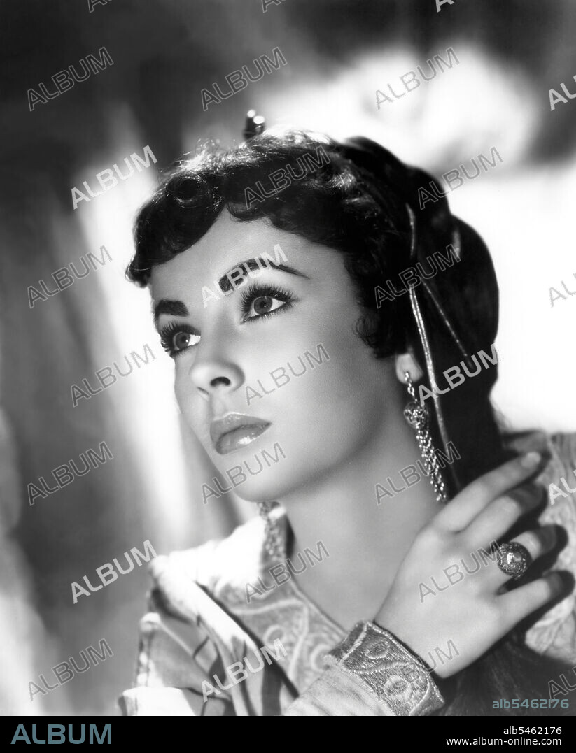 ELIZABETH TAYLOR in IVANHOE, 1952, directed by RICHARD THORPE. Copyright M.G.M.