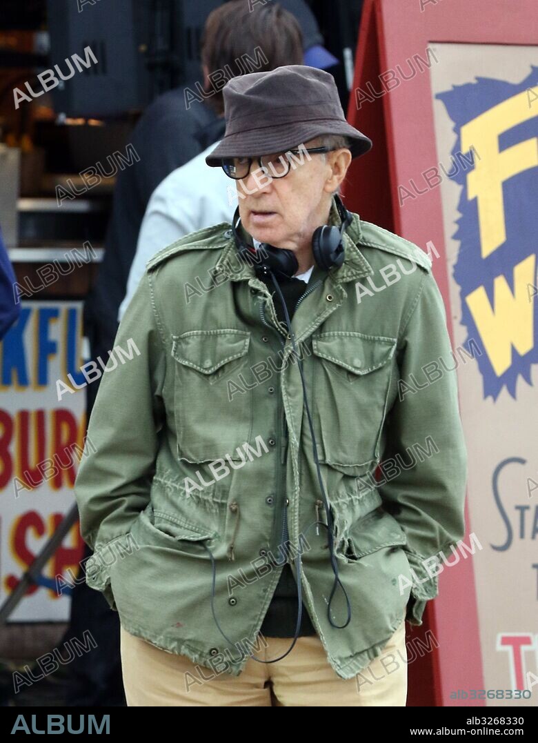 September 29, 2016 - New York, New York, United States - Director Woody Allen on the set of his latest movie project on September 29 2016 in New York City. 29/09/2016
