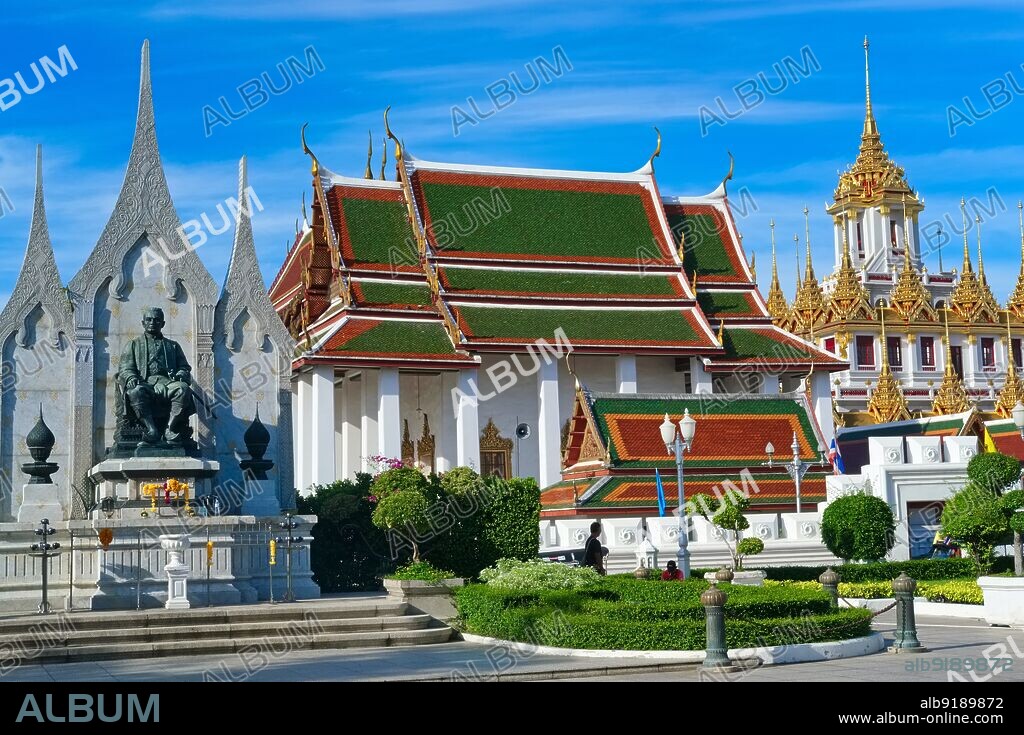 Thailand: Statue of King Rama III (31 March 1787 Äì 2 April 1851), Rama III Memorial Park, with Wat Ratchanatda, Bangkok. Phra Bat Somdet Phra Poramintharamaha Jessadabodindra Phra Nangklao Chao Yu Hua (Chetsadabodin Phra Nang Klao Chao Yu Hua), or Rama III (31 March 1787 Äì 2 April 1851), was the third monarch of Siam under the House of Chakri, ruling from 21 July 1824 to 2 April 1851. He succeeded his father, Buddha Loetla Nabhalai, as the King of Siam.