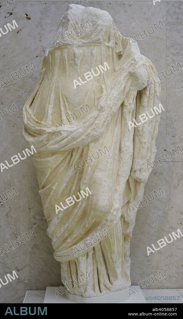 Venus. Diosa de la fertilidad, el amor y la belleza. Segunda mitad del siglo II. Estatua de mármol. Museo Arqueológico Nacional. Madrid. España.