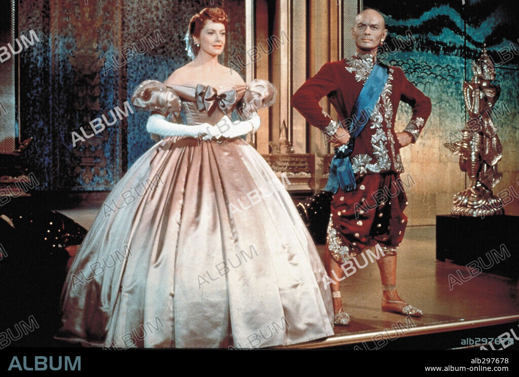 DEBORAH KERR y YUL BRYNNER en EL REY Y YO, 1956 (THE KING AND I), dirigida por WALTER LANG. Copyright 20TH CENTURY FOX.