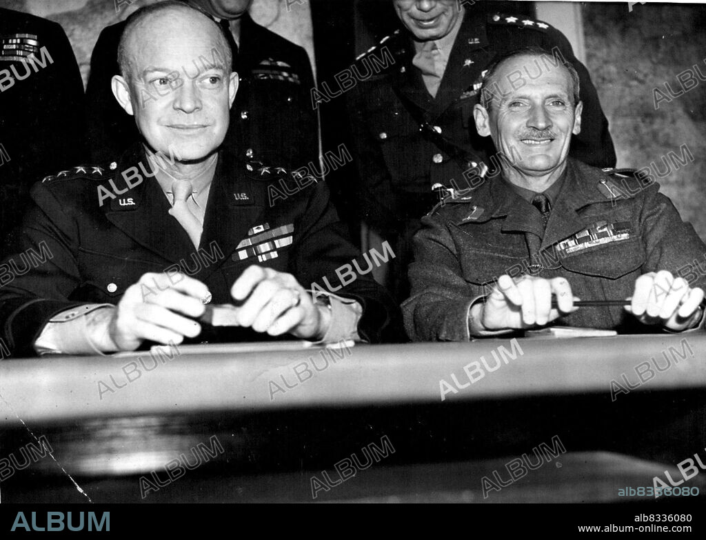 Supreme Command Meet - General Dwight D. Eisenhower, Supreme Commander, Allied Expeditionary Force and General Montgomery, K.C.B. , D.S.O., Commander-in-Chief British Group of Armies, Allied Expeditionary Force.  March 22, 1947. (Photo by L.N.A.).