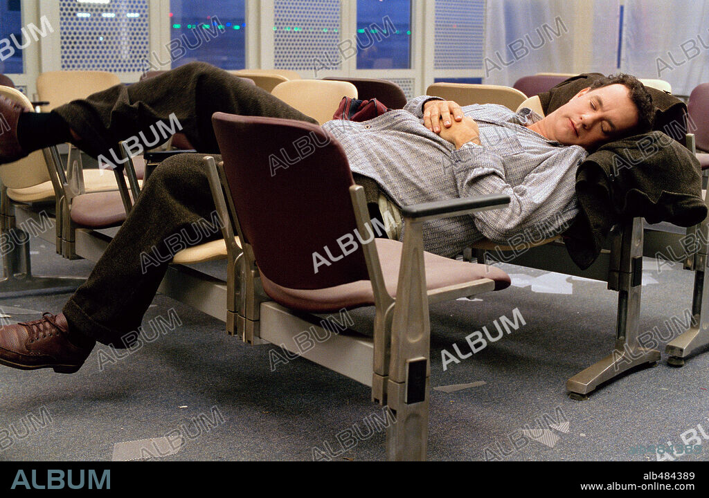 TOM HANKS en LA TERMINAL, 2004 (THE TERMINAL), dirigida por STEVEN SPIELBERG. Copyright DREAMWORKS SKG/AMBLIN / MORTON, MERRICK.