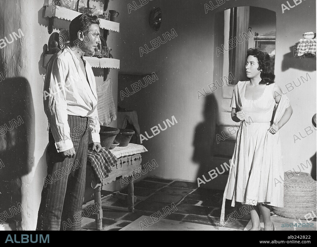 AURORA BAUTISTA and JOSE NIETO in THE CAT, 1956 (LA GATA), directed by MARGARITA ALEXANDRE and RAFAEL MARIA TORRECILLA. Copyright NERVION FILMS.