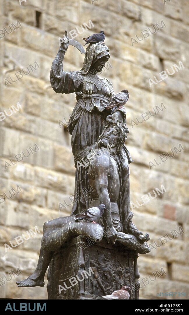 DONATO DI BETTO BARDI (1386-1466) DONATELLO. JUDITH Y HOLOFERNES- S XV - RENACIMIENTO ITALIANO-BRONCE- PALACIO VECCHIO- PLAZA DE LA SEÑORIA.