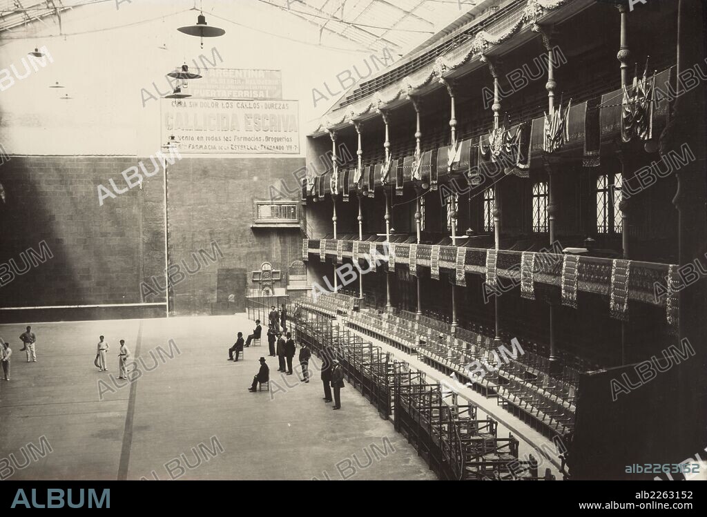 Barcelona. Interior del frontón Amalia en la calle Amalia. Año 1905.