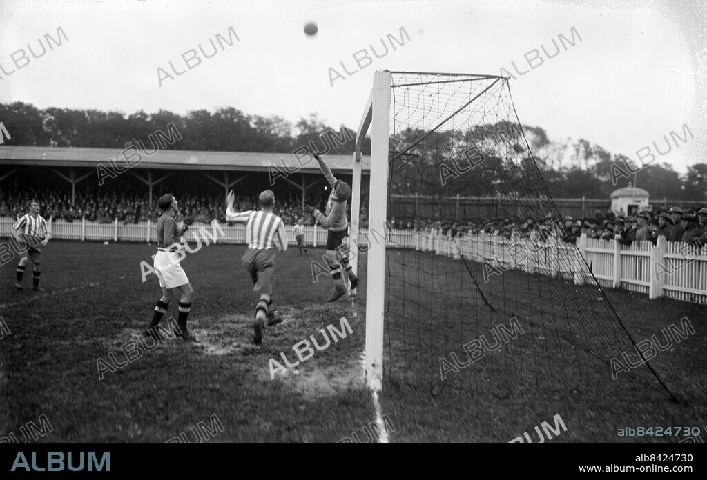 Göteborg - 1925-09-27 - Gamla Ullevi - IFK Göteborg - IFK Malmö *** Local Caption *** Låda GT 1925-03. KAMERAREPORTAGE.