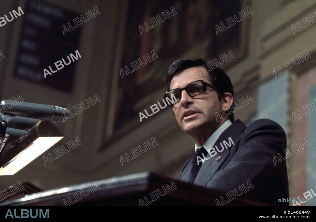 SUAREZ, Adolfo (Cebreros, 1932). Spanish politician.  The king Juan Carlos I of Spain appointed him as Prime Minister in 1976. It legalized the Communist Party (1976) and formed the UCD beeing the Spain Prime Minister in 1979. Adolfo Suarez during and speech in the Congress of Deputies.