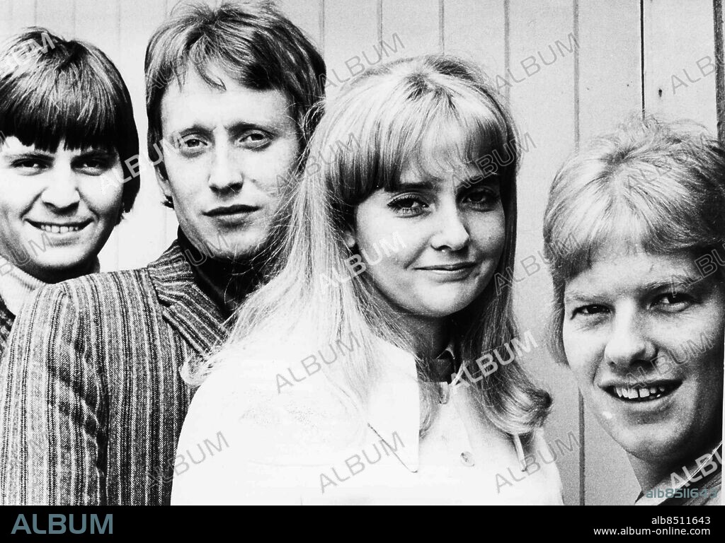 GÖTEBORG 1967.. Plums var en svensk musikgrupp som bildades 1965. Medlemmar i gruppen var Doris Svensson (sång), Christer Olsson, Reidar Paulsen, och Malte Pettersson. Gruppen är främst känd för låten "Mama Didn't Lie" vilken låg en vecka på Tio i topp våren 1967. Gruppen upplöstes ett år senare. *** Local Caption *** GP Foto: Hans Sidén / Kamerareportage / TT / Kod: 2524.