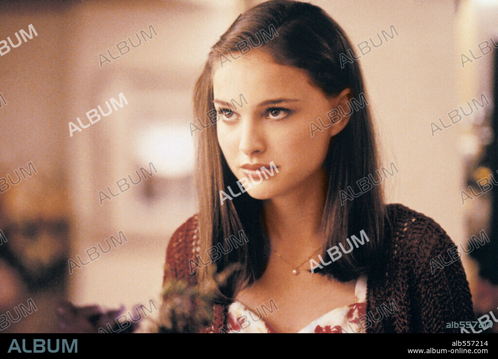 NATALIE PORTMAN en A CUALQUIER OTRO LUGAR, 1999 (ANYWHERE BUT HERE), dirigida por WAYNE WANG. Copyright FOX 2000 PICTURES.