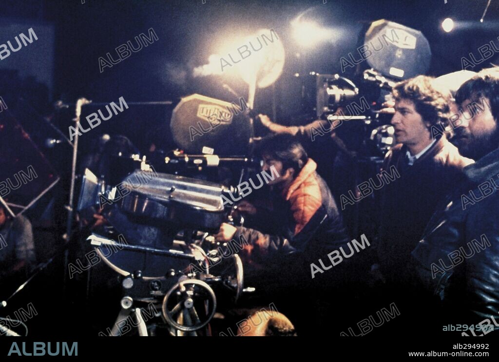 STEVEN SPIELBERG en POLTERGEIST, 1982, dirigida por TOBE HOOPER. Copyright M.G.M/UNITED ARTIST.