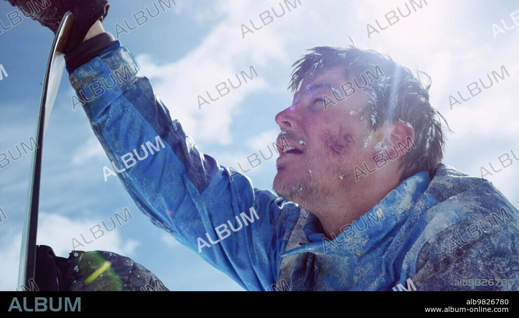 JOSH HARTNETT in 6 BELOW: MIRACLE ON THE MOUNTAIN, 2017, directed by SCOTT WAUGH. Copyright DUNE ENTERTAINMENT.