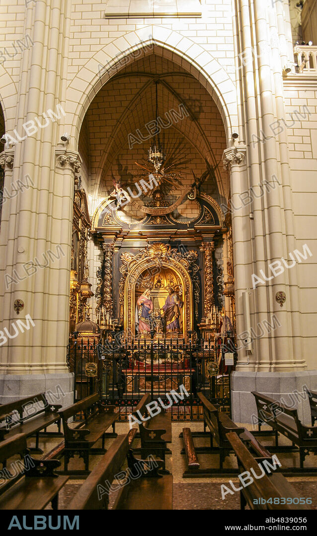 Madrid, Comunidad de Madrid, Spain, Europe.. Iglesia de Santa Cruz (Holy Cross Church), 1889-1902. A side chapel of the church with the Holy Family and, below, Jesus deceased.