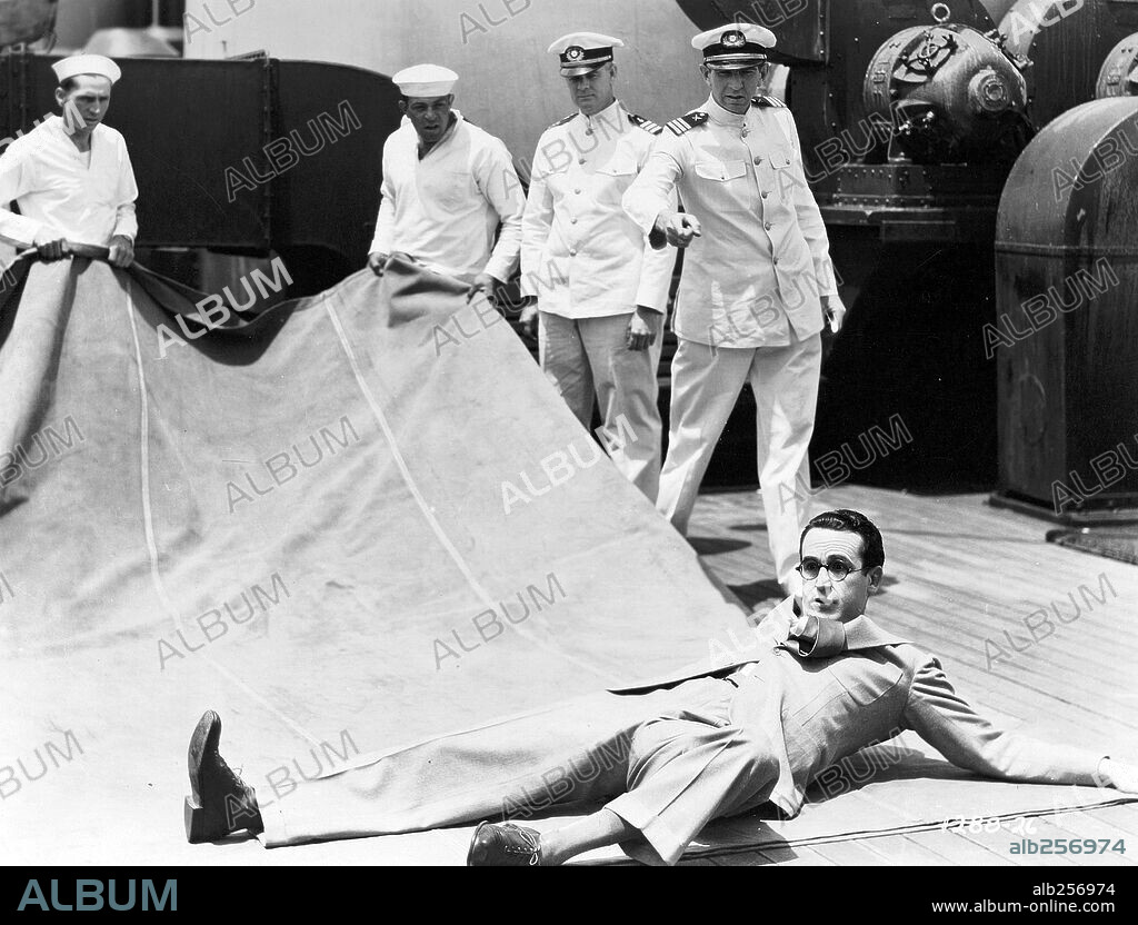 HAROLD LLOYD in FEET FIRST, 1930, directed by CLYDE BRUCKMAN. Copyright PARAMOUNT PICTURES.