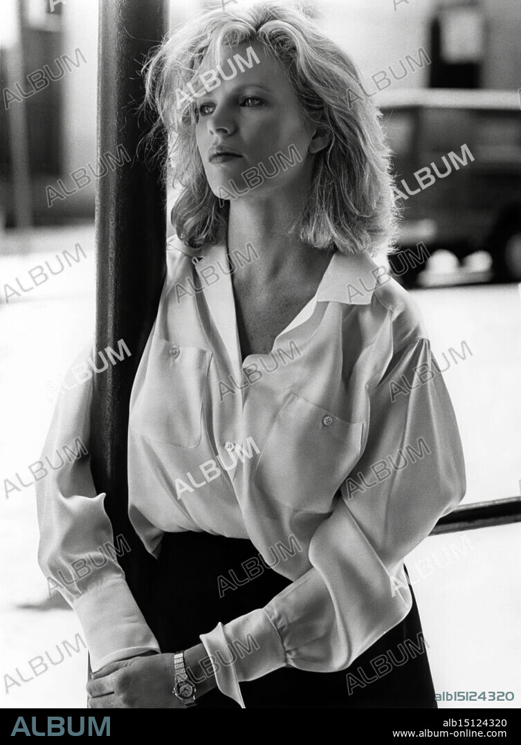 KIM BASINGER dans SANS PITIÉ, 1986 (NO MERCY), réalisé par RICHARD PEARCE. Copyright TRISTAR PICTURES.