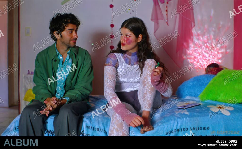 ALEX WOLFF and CAMILA DEL CAMPO in MAGIC FARM, 2025, directed by AMALIA ULMAN. Copyright Spacemaker Productions / Rei Pictures.