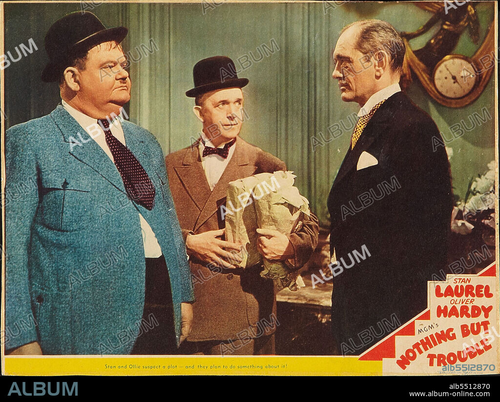 OLIVER HARDY und STAN LAUREL in DICK UND DOOF - DIE LEIBKÖCHE SEINER MAJESTÄT, 1944 (NOTHING BUT TROUBLE), unter der Regie von SAM TAYLOR. Copyright M.G.M.