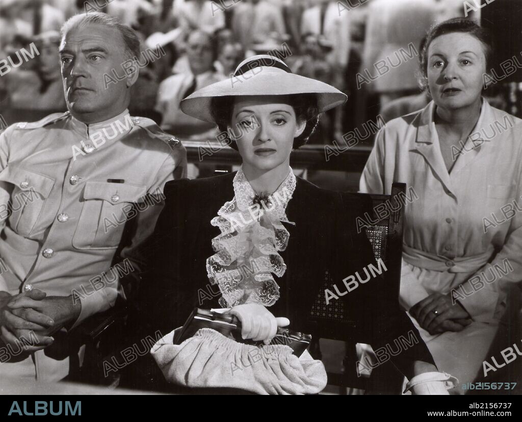 "The Letter", Warner Bros 1940.  Producer: Robert Lord. Director: William Wyler. Based on short story by the British author Somerset Maugham. Film starring Bette Davis (1908-1989) American Hollywood actress and film star. Leslie Crosbie (played by Davis (Photo by: Universal History Archive/UIG via Getty Images).