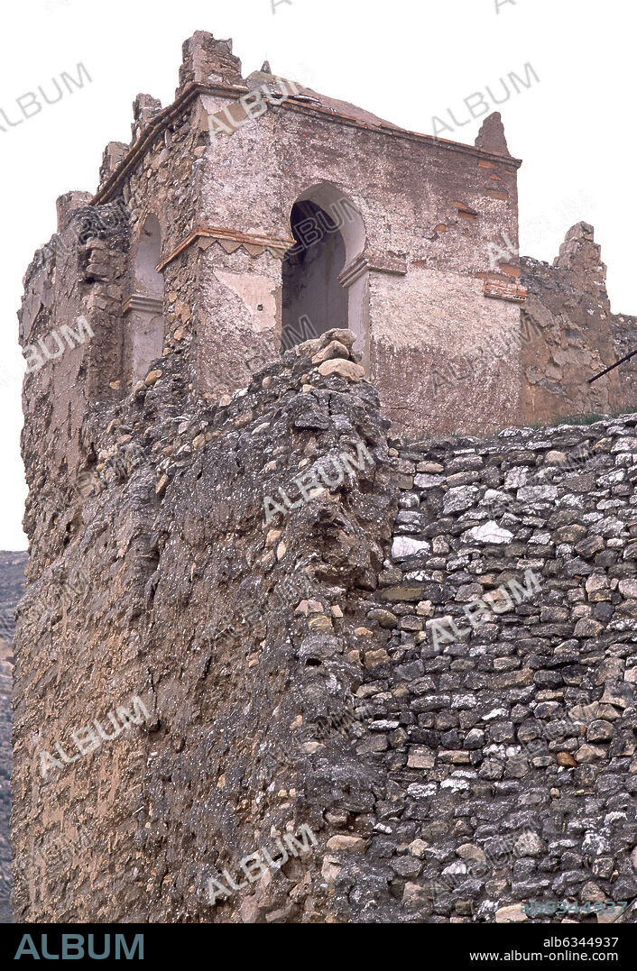 AUTOR LIBRE 01307. RESTOS DEL CASTILLO DE RUEDA DE JALON - REINOS DE TAIFAS - SIGLO XI - MUSULMAN.